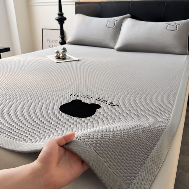 Cool iced beans iced silk cool mat 2024 summer new home air conditioning soft mat mat mat dormitory bed sheets machine washable