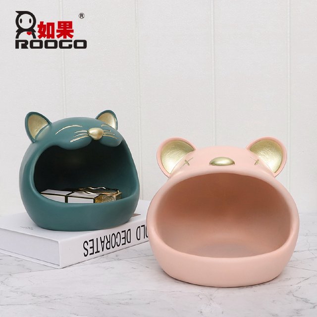 If the home entrance door key storage entrance ornaments creative living room wine cabinet coffee table desktop decoration ornaments