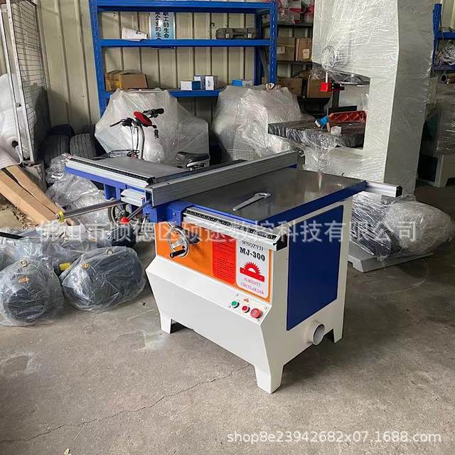 Supply MJ-300 woodworking circular saw machine pushing table corner disc sawing woodworking material