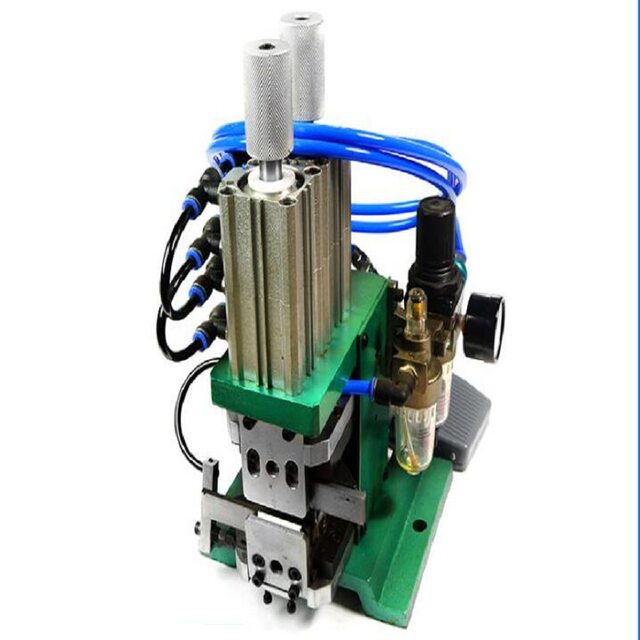 Source peeling and twisting machine Pneumatic cable stripping machine Multi-core 3FN vertical peeling and twisting machine spot
