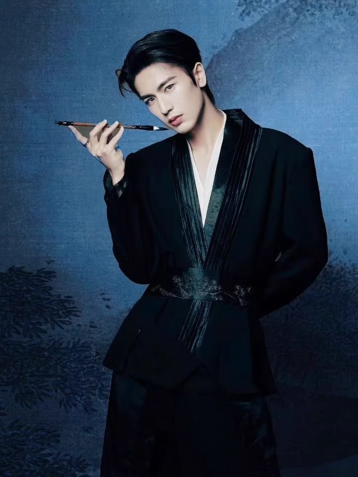 张凌赫同款开衫收腰带刺绣西装外套男士痞帅设计秋冬季修身西服潮