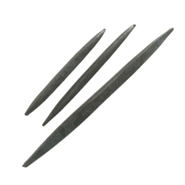 Rectangular date pit nails climbing tree nails square two-end pointed nails wooden board splicing nails iron nails horse king nails nails