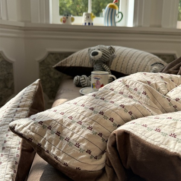 ins田园少女心秋冬保暖水洗棉提花棉加绒小碎花咖四件套1.5m1.8米