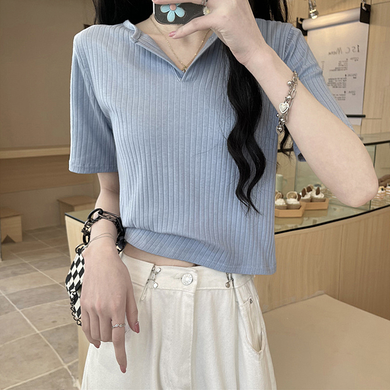 SUMMER WOMENS WEAR 2024 NEW CHIC HONG KONG FLAVOR SHORT SLEEVE SHOULDER T-SHIRT SHORT V-NECK TOP WOMENS DESIGN SENSE IS NICHE