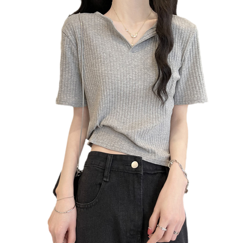 SUMMER WOMENS WEAR 2024 NEW CHIC HONG KONG FLAVOR SHORT SLEEVE SHOULDER T-SHIRT SHORT V-NECK TOP WOMENS DESIGN SENSE IS NICHE