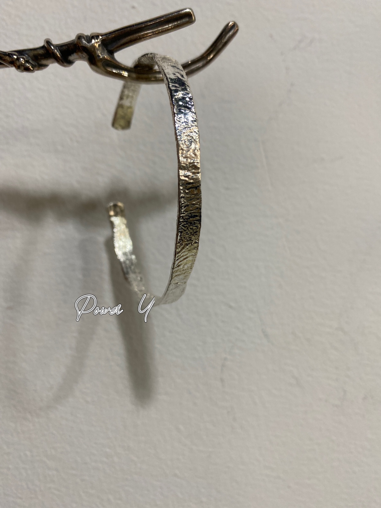 POWER Y|SEOUL SILVER|  BARK TEXTURE OPEN BRACELET