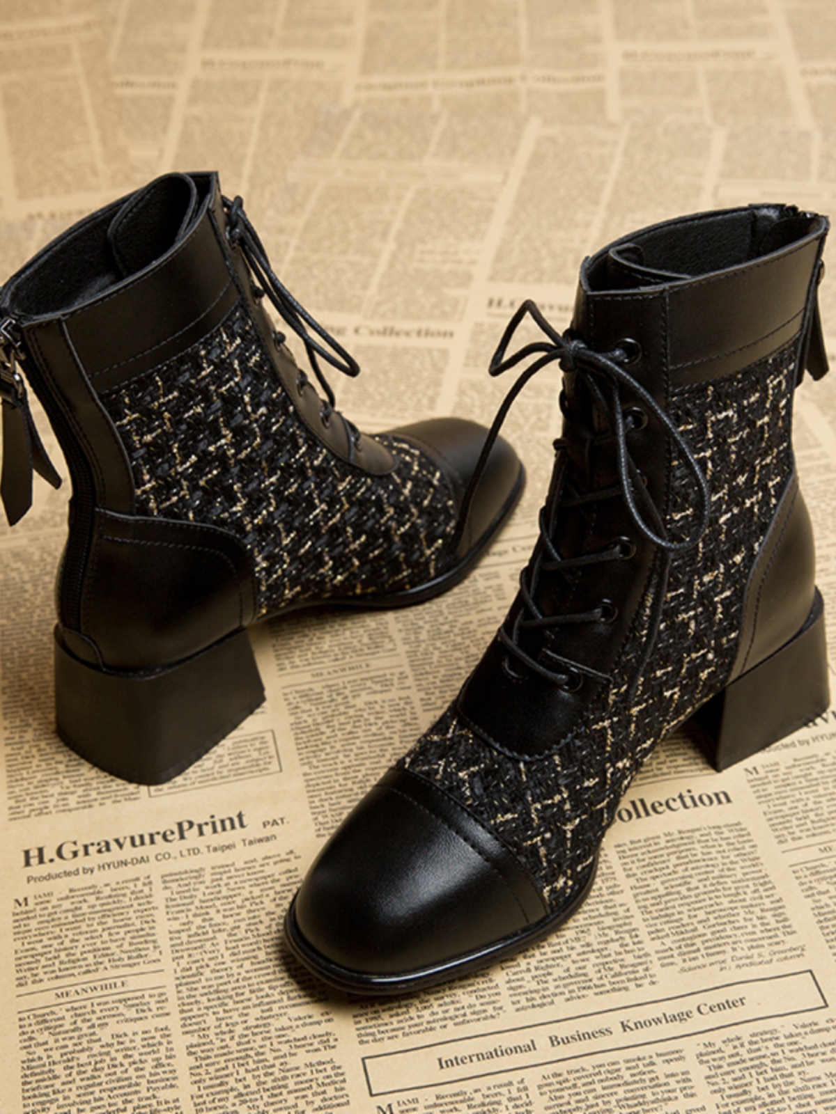 밀란 스튜디오 여성용  가죽 레이스업 마틴 부츠 2024 새로운 다용도 두꺼운 힐 여성용 작고 향기로운 스타일 짧은 부츠