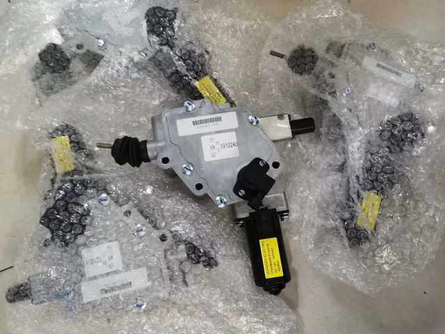 长安新奔奔mini欧力威CX20悦翔离合器电机换挡执行器齿轮换挡电机