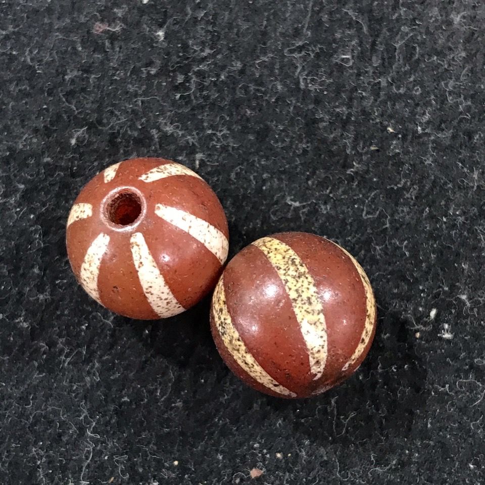 THE SPECIAL PRICE IS RELATED TO THE ANCIENT TIBETAN PHARAOHS WEATHERED PULP OLD AGATE INLAID MELON PATTERN DZI A PAIR OF WAIST BEAD ACCESSORIES