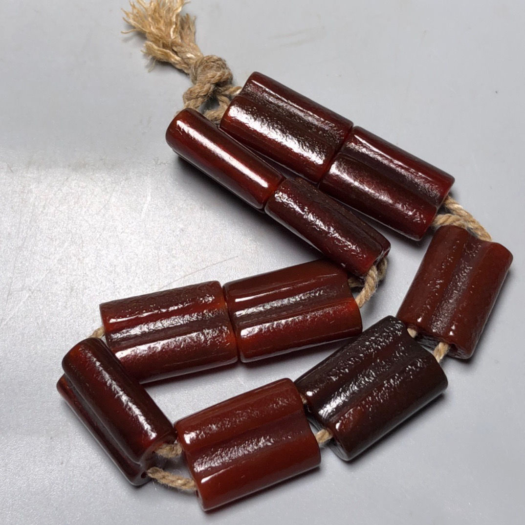 고대 파라오가 수집한 붉은 마노 팔찌의 특별 가격입니다. 크기: 20*13MM*10개