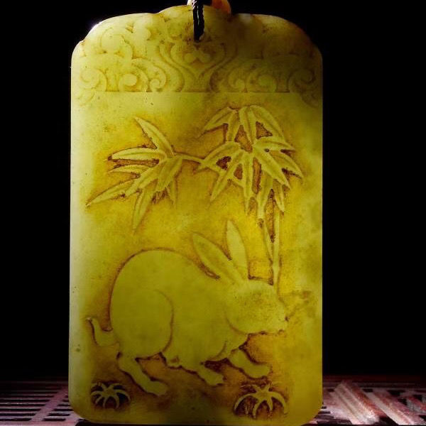 WITH AN AUTHORITATIVE CERTIFICATE ANTIQUE JADE OLD-FASHIONED PULP GENUINE HETIAN JADE ZODIAC RABBIT JADE PENDANT GIFT COLLECTION