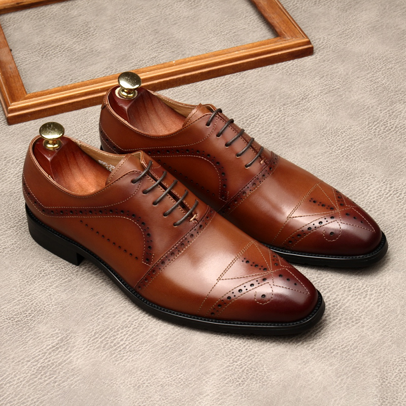 2021 NEW BROGUE CARVED LEATHER SHOES MENS BUSINESS FORMAL WEAR BRITISH LEATHER DERBY SHOES A TOP COWHIDE SINGLE SHOE