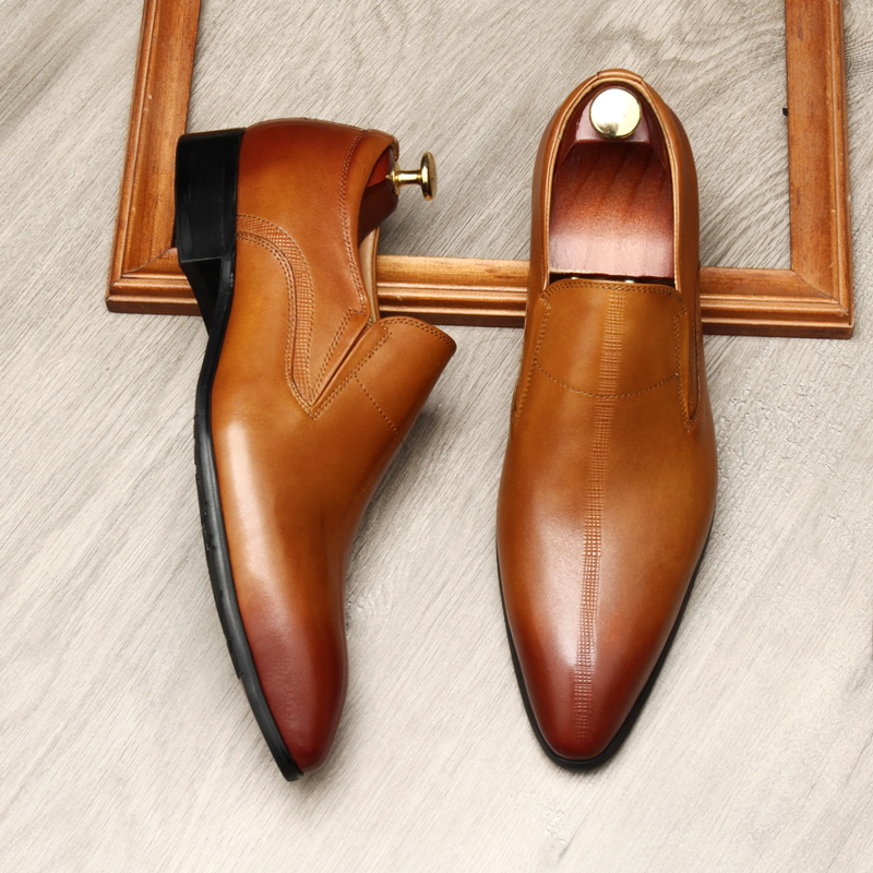 ONE FOOT PEDAL MENS POINTED TOE NEW MENS SHOES TOE LAYER COWHIDE BRITISH LEATHER SLEEVE BUSINESS FORMAL LEATHER SHOES MENS SLIM