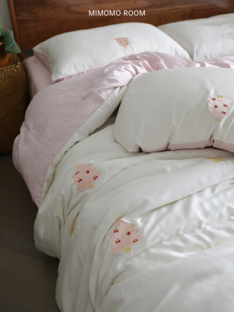 Pink Star Tree @ Cool 60-piece orchid-freshing tiny embroidery bed four-piece set summer sheet quilt cover bed cover new
