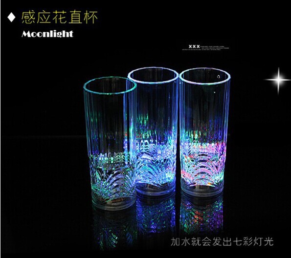 바 KTV 빛나는 컵 크리 에이 티브 물 유도 플래시 컵 빛나는 꽃 스트레이트 컵 LED 빛나는 주스 컵