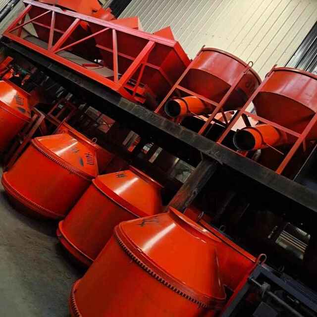 Jiangjin mill new construction machinery 350L concrete cement roller double-toothed trunk mixer Lin Sanli