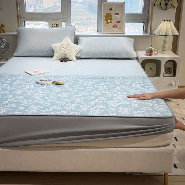 Zimeng Ice Silk Mat Bed Sheet Style Three-Piece Set 2025 New Summer Machine Washable Air Conditioner Soft Mat Bed Sheet Cooling Pad