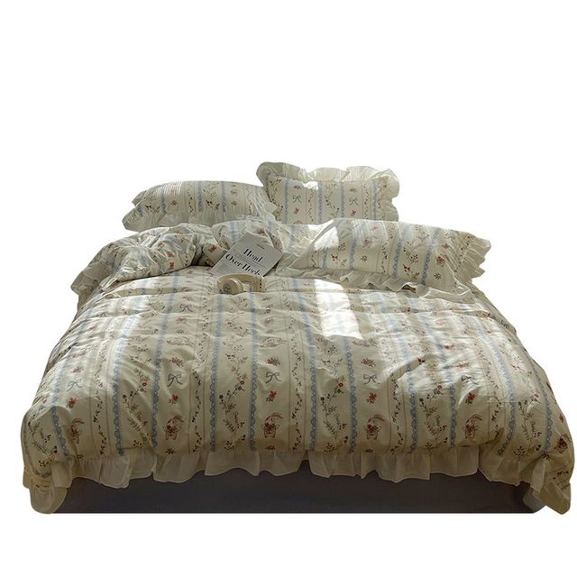 Sweet princess ruffle skin-friendly naked sleeping pure cotton four-piece set fresh floral versatile cotton bedding sheets and bed covers