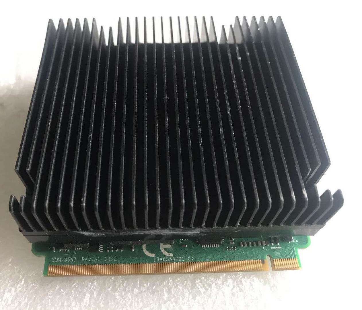 스팟 어드밴텍 SOM-3567CMBX-S9A1E ATOM E3845 4GB SOM-3567 REV.A1