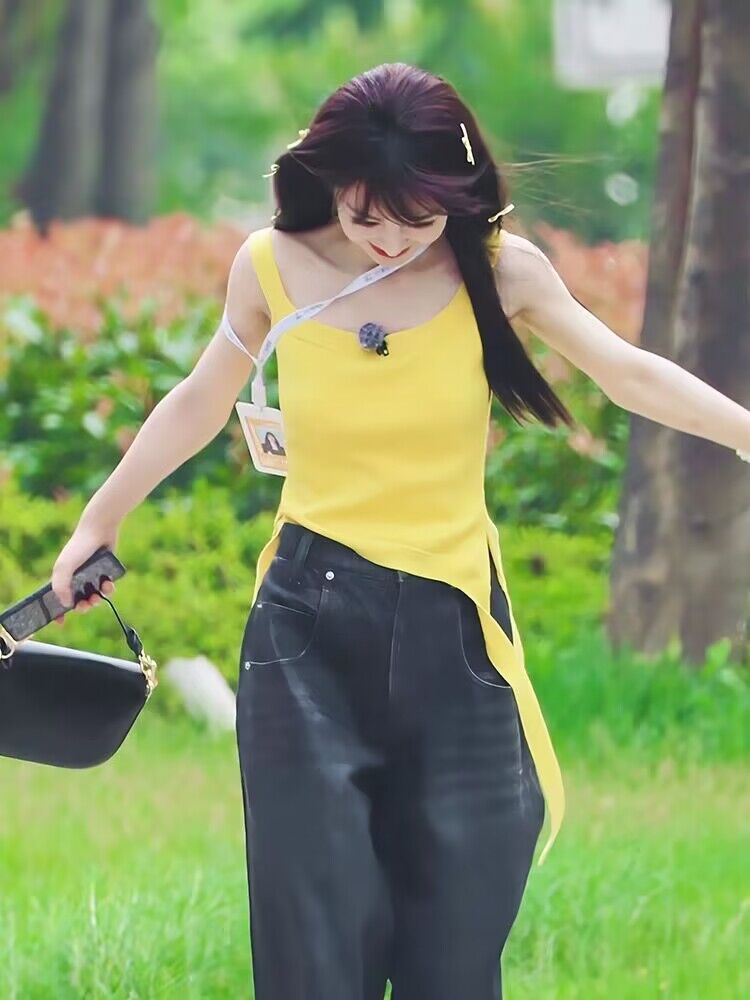 TIAN XIWEI의 같은 스타일 노란색 캐미솔 불규칙 민소매 티셔츠 리본 여름 섹시한 짧은 탑 여성용