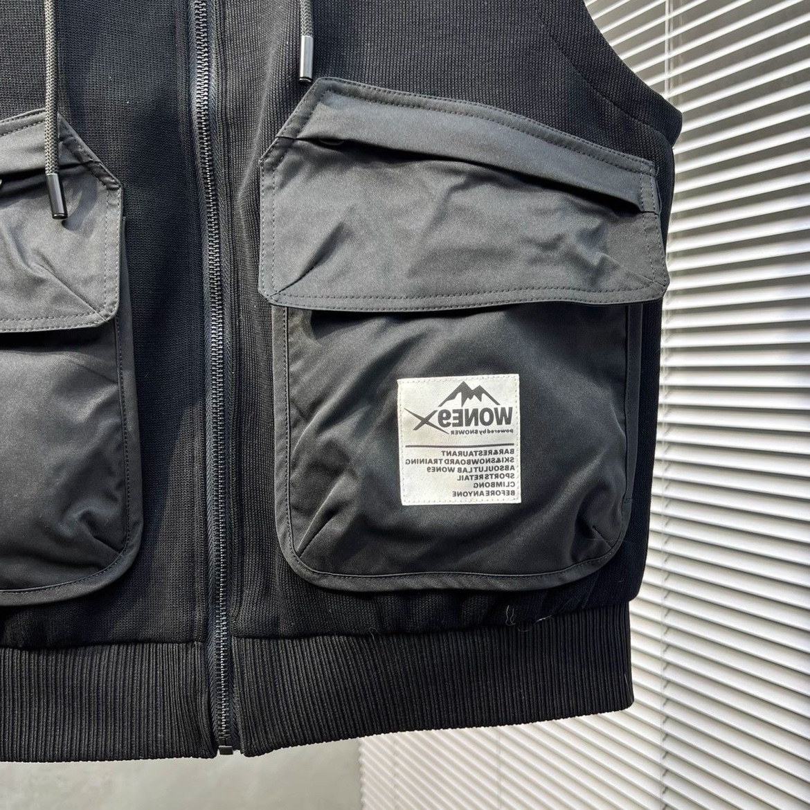 AUTUMN NEW TEMPERAMENT TREND HOODED VEST MENS FASHION SLIM YOUTH SOLID COLOR COAT SLEEVELESS SPORTS VEST