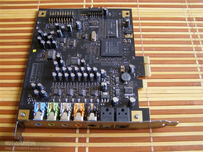 혁신적인 사운드 카드 X-FI TITANIUM FATAL1TY PRO 티타늄 버전 SB0886 커버 없는 새 제품