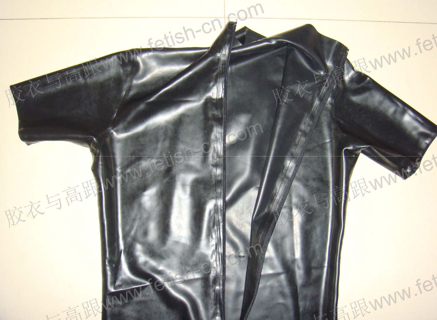 LATEX DOUBLE-SIDED SHINY SKINNY SHORT-SLEEVED CARDIGAN