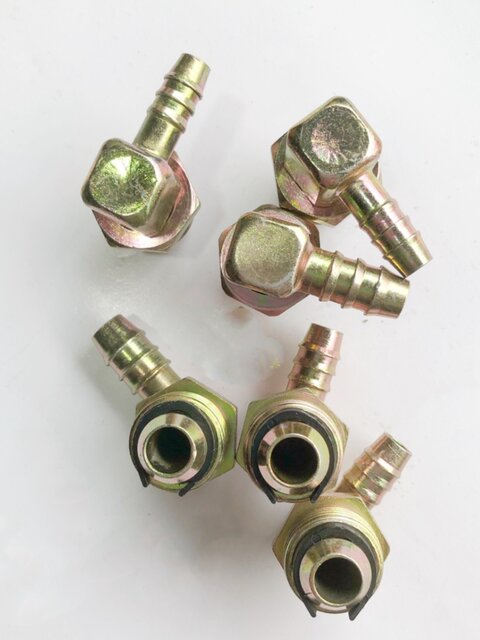 Jiefang J6 rear brake sub-pump quick plug connector Howo large hole spring brake chamber air-break brake sub-pump connector