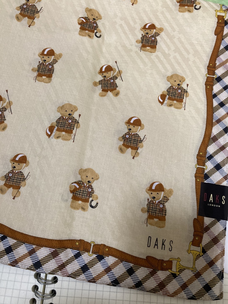 DAKS CUTE BEAR HANDKERCHIEF COTTON SCARF BRANDED PAPER BAG GIFT CHILDRENS BIB