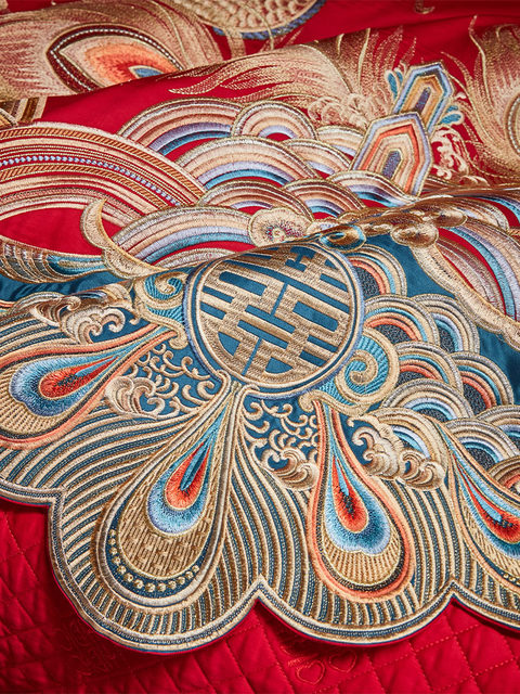 Chinese wedding dragon and phoenix wedding room four-piece set 100S long velvet cotton heavy industry embroidery big red wedding quilt cover bed sheet