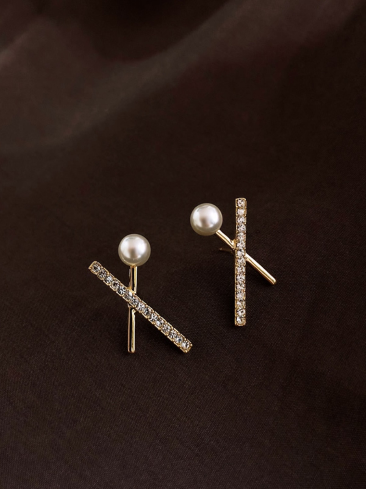 PEARL EARRINGS FEMALE KOREAN TEMPERAMENT INTERNET CELEBRITY SIMPLE  STUD EARRINGS 2024 NEW HOT AND COLD STYLE SMALL FACE SHOW