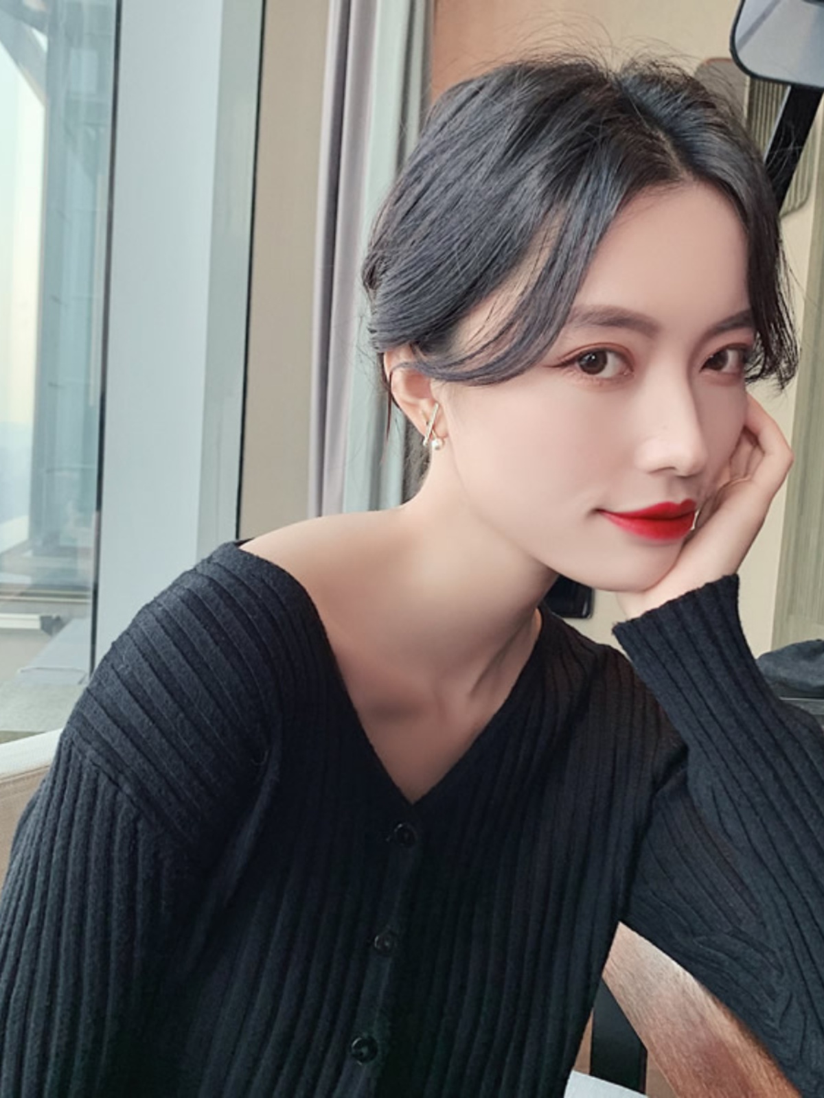 PEARL EARRINGS FEMALE KOREAN TEMPERAMENT INTERNET CELEBRITY SIMPLE  STUD EARRINGS 2024 NEW HOT AND COLD STYLE SMALL FACE SHOW