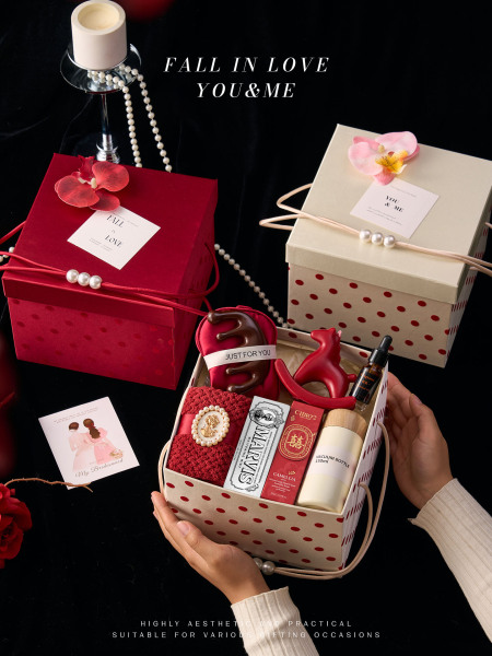 伴手礼女伴娘结婚送闺蜜姐妹团婚礼实用小众创意高级感礼盒空盒子