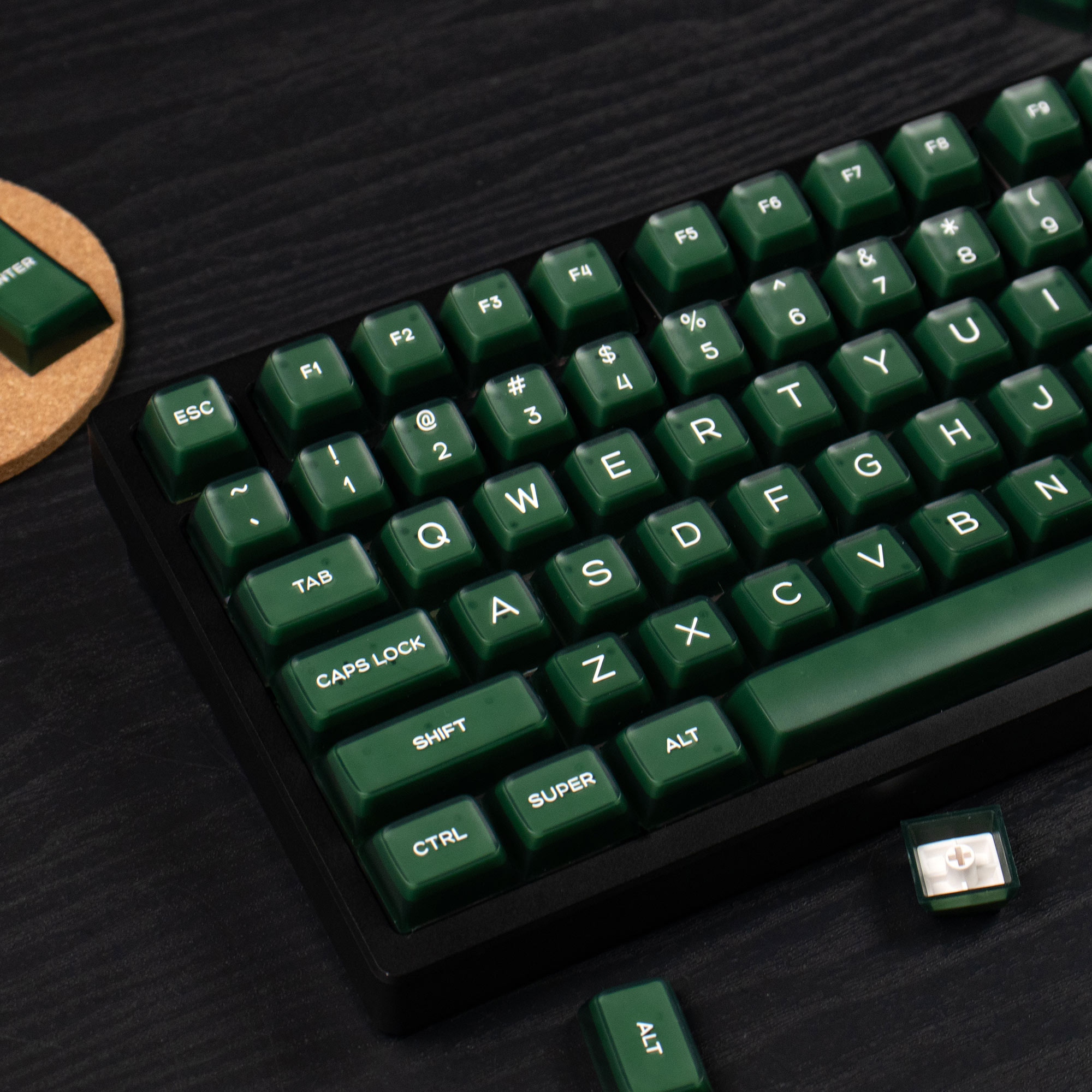 LIGHT SMILE EMERALD MECHANICAL KEYBOARD KEYCAPS 142 KEYS ABS TWO-COLOR MOLDING SA HEIGHT ADAPTATION 61 87 104 ETC