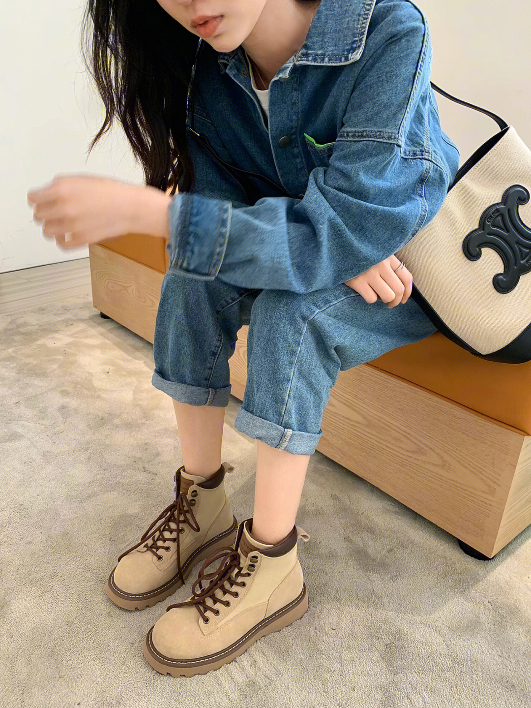 CVBK BIG YELLOW BOOTS FOR EVERYTHING  GIRL BI PAN  THE MATERIAL IS UNIQUE WATERPROOF ANTI-FOULING AND ANTI-SLIP