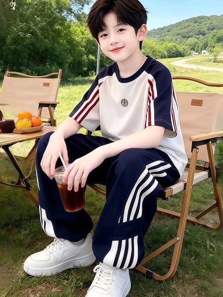 男童夏季套装2026新款帅气男孩子夏装撞色条纹拼接儿童运动两件套