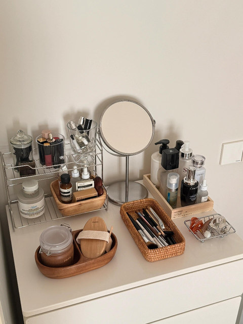 Long-termism丨Ratwoven makeup brush storage makeup desktop cosmetics dressing table eyebrow pencil lipstick storage box basket