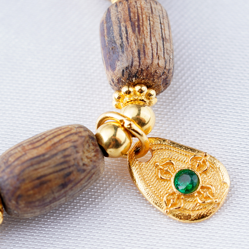 AGARWOOD 팔찌 팔찌 목걸이 오래된 재료 HAINAN QINAN AGARWOOD 남성과 여성 커플은 여성에게 선물을 제공합니다 3