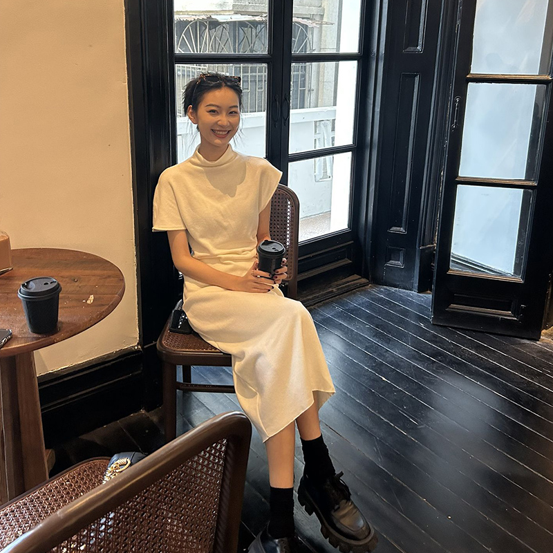 HONG KONG-STYLE HIGH-END COMMUTER LOOSE HIGH-NECKED SHORT-SLEEVED T-SHIRT FEMALE FOREIGN STYLE FASHIONABLE SLIT SKIRT FASHION SUIT FEMALE