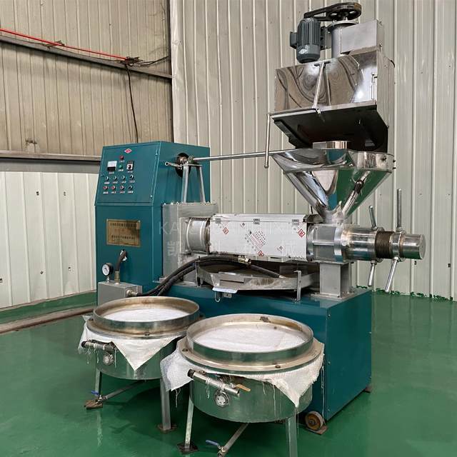 Large-scale snail oil spiral oil press machine rapeseed bean peanut new type oil press machine fully owned 125 type large walnut