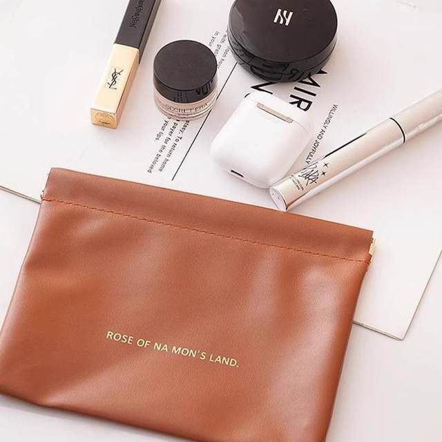 Automatic closing portable lipstick makeup bag small mini wired headphones digital bag data cable storage bag