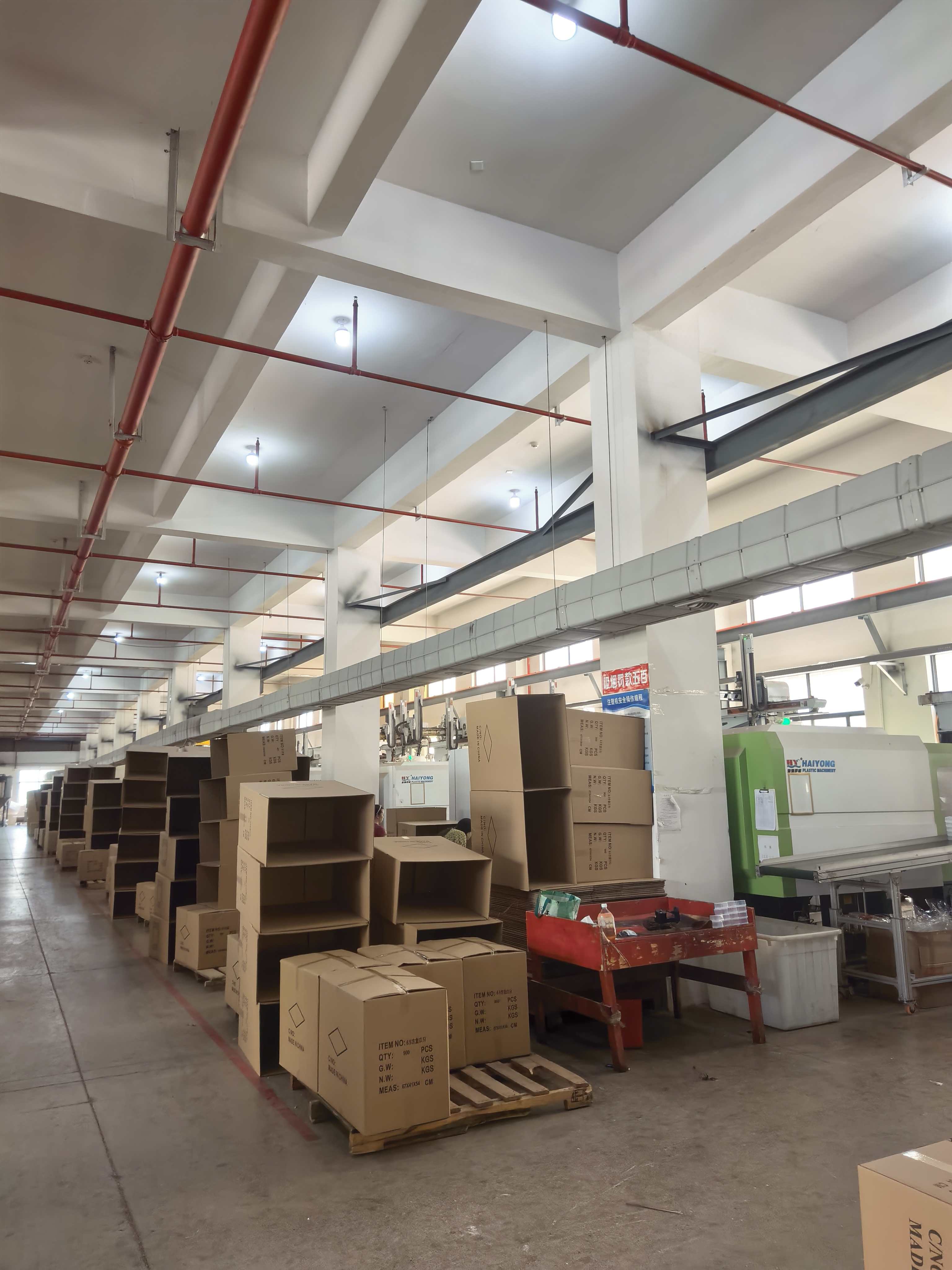 凡泽塑料制品厂注 塑车间
