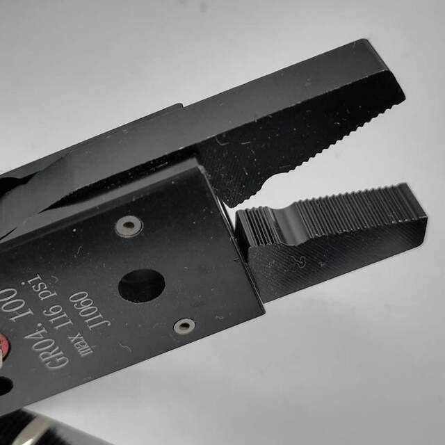 Clamping robot pneumatic mini J1060A water port claw fast fixture cylinder finger clip accessories