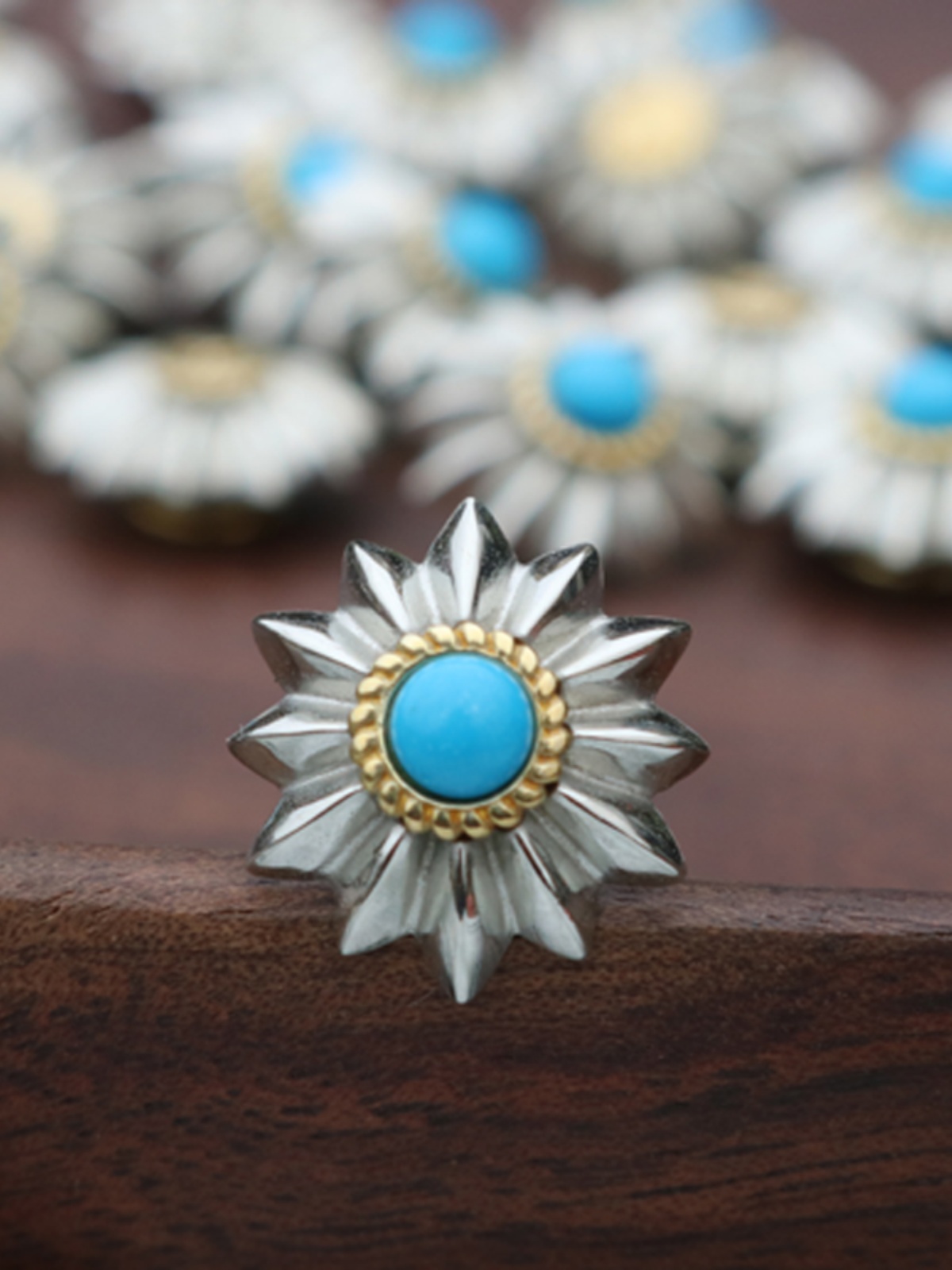 [SEIKO] RE-ENGRAVED GORO`S TAKAHASHI  TURQUOISE INLAID CHRYSANTHEMUM NAIL LEATHER ROPE LOCK BEAD CHRYSANTHEMUM BUCKLE