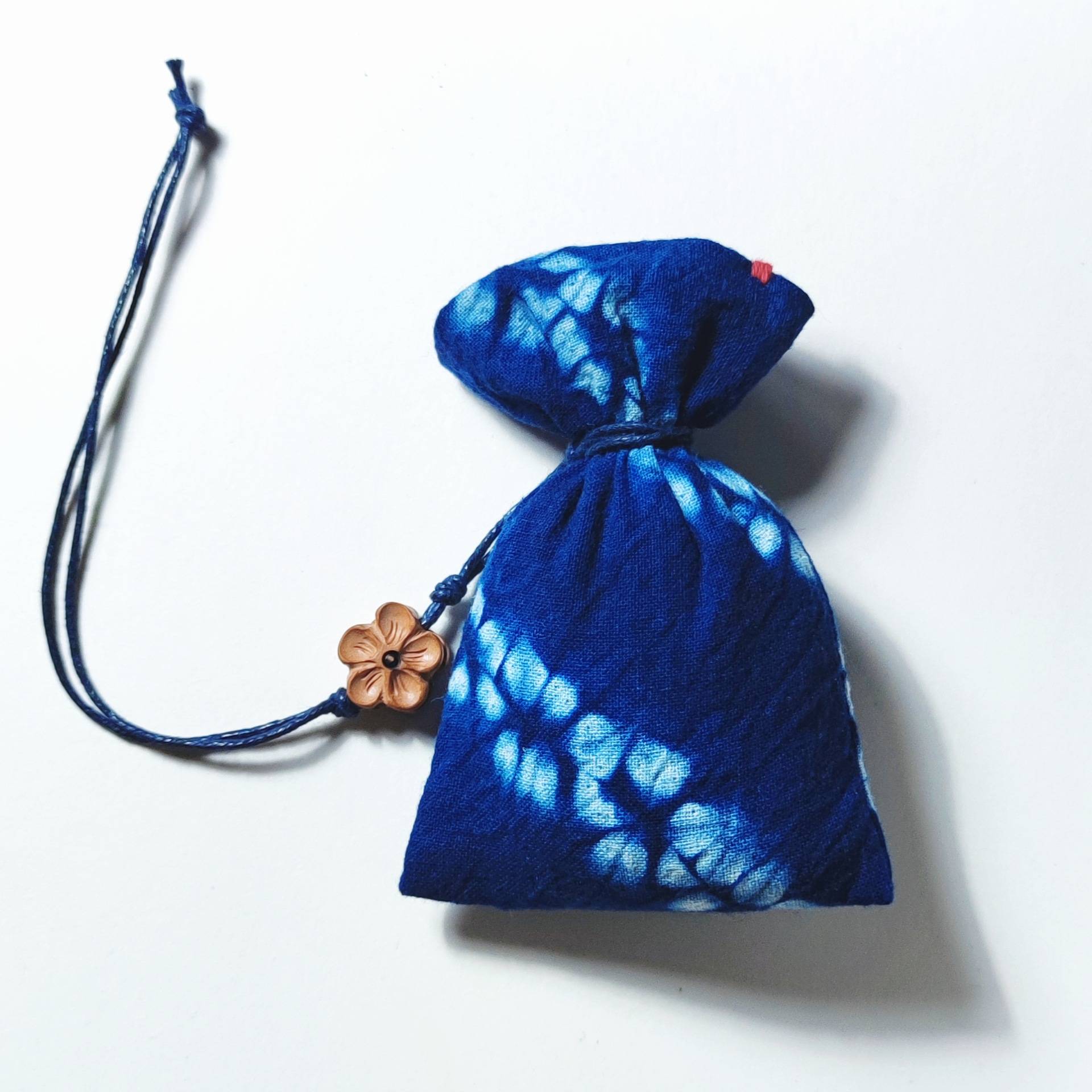 GRASS DYEING TIE-DYEING SACHETS EMPTY BAGS HANDMADE PLANTS INDIGO DYEING CAR HANGING BAGS ORNAMENTS TOURIST ATTRACTIONS GIFTS WORMWOOD