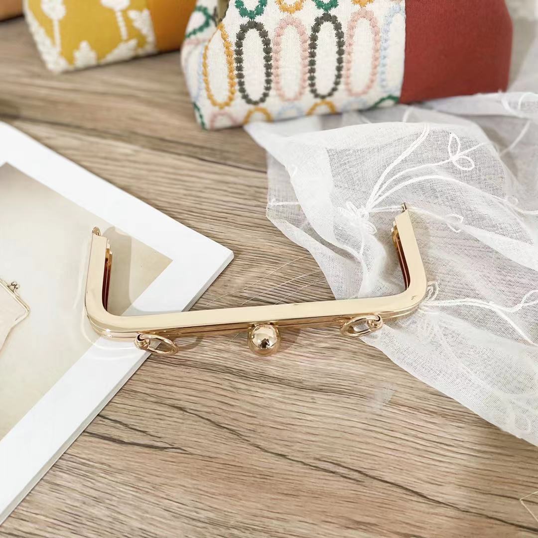 SEND DRAWINGS HANDMADE DIY18CM SQUARE NON-HOLE SCREWING MOUTH GOLD PACKAGE ACCESSORIES MONK HEAD DIAGONAL ACROSS HAND MOUTH GOLD