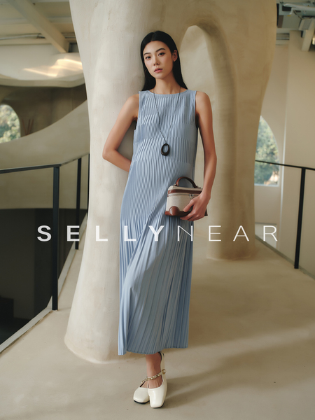 SELLYNEAR孕妇装连衣裙夏季新款时尚重工压褶气质极简孕期背心裙