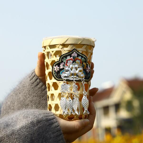 苗族特色奶茶杯套网红打卡竹筒冰淇淋饮品竹篓镂国风竹制手提贴纸