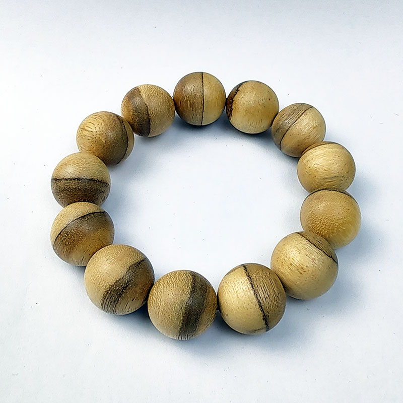 칼리만탄 천연 침향팔찌 13개입 18MM 지방향이 흘러넘쳐 본래의 색 본래의 맛 천연 식감 약 19G