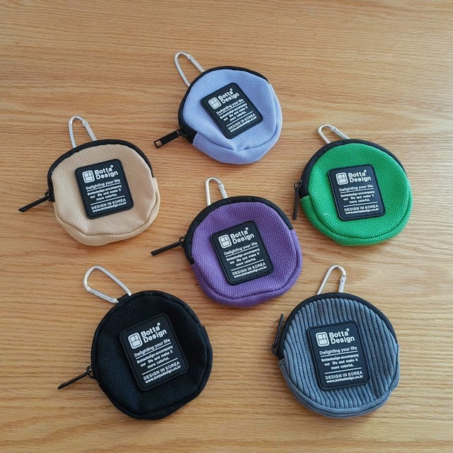 Bt storage bag with metal hooks for tail goods ~ Round small headphone bag backpack pendant accessories bag ~